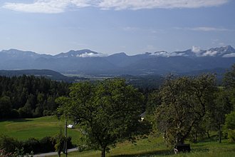 Klicke auf die Grafik für eine vergrößerte Ansicht

Name: 0011_20170805 Radtour Sternberg Saissersee Forstsee.jpg
Ansichten: 83
Größe: 905,1 KB
ID: 4475474