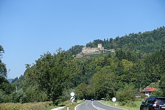 Klicke auf die Grafik für eine vergrößerte Ansicht  Name: 0005_20180809 Radtour Klagenfurt, St. Veit , Glanegg, Feldkirchen &amp; Villach (Burgruine Glanegg).jpg Ansichten: 1 Größe: 820,8 KB ID: 4503896