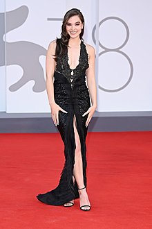 Klicke auf die Grafik für eine vergrößerte Ansicht

Name: Hailee Steinfeld.jpg
Ansichten: 278
Größe: 107,4 KB
ID: 4587287